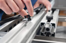 HellermannTyton - 151-03176 - Der ACFM4W8PT2.2 ist speziell für das Bosch Rexroth Profil designed mit einer T-Nut von 8 mm und einem Außenmaß von 30 mm